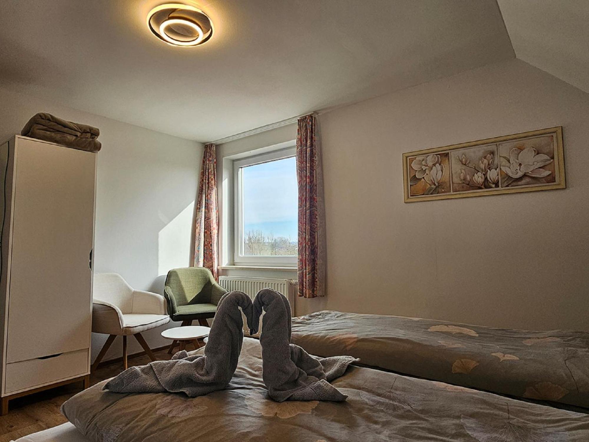Ferienwohnung Martina Sinzing ภายนอก รูปภาพ