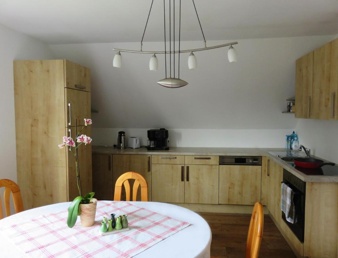 Ferienwohnung Martina Sinzing ภายนอก รูปภาพ