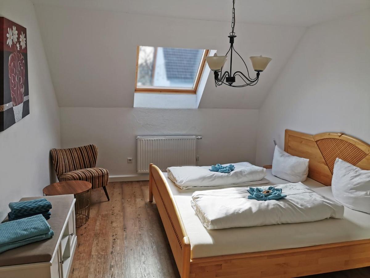 Ferienwohnung Martina Sinzing ภายนอก รูปภาพ